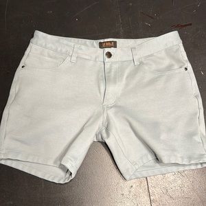 Men’s STEELE shorts in light Blue